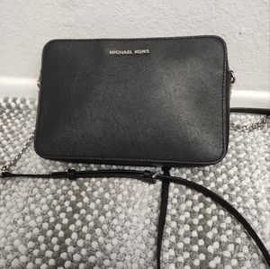 Michael Kors Jet Set Travel Saffiano Leather Crossbody bag Black 32S4STVC3L